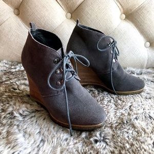 Steve Madden Gray Desert Wedge Lace Up Booties